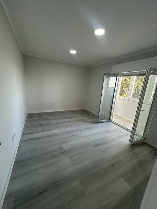 Vende-se apartamento T2 remodelado - Setúbal | VENDA PARTICULAR