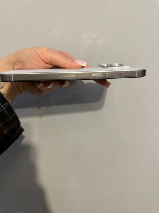 IPhone 15 pro max 256 фізична SIM