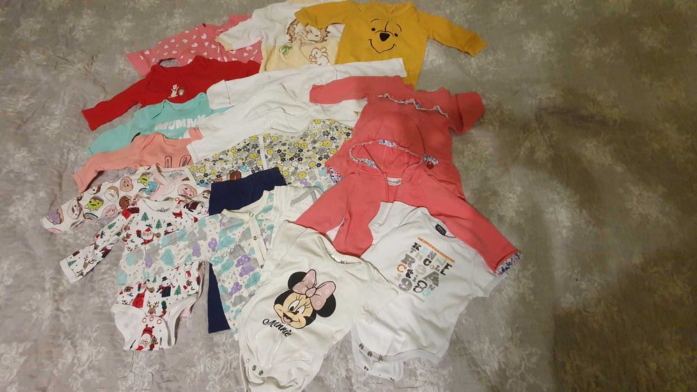 Одяг на дівчинку, пакетом.