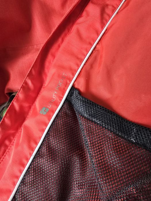 Kurtka techniczna Helly Hansen super stan. Na 164cm wzrostu.