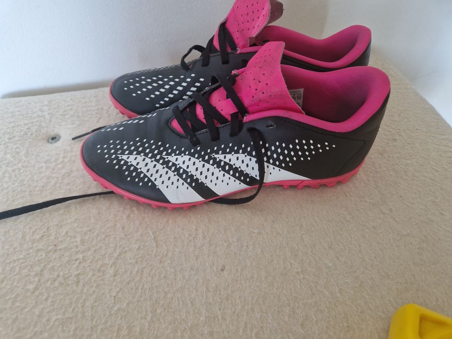 Adidas predator żwirowki do piłki nożnej 37