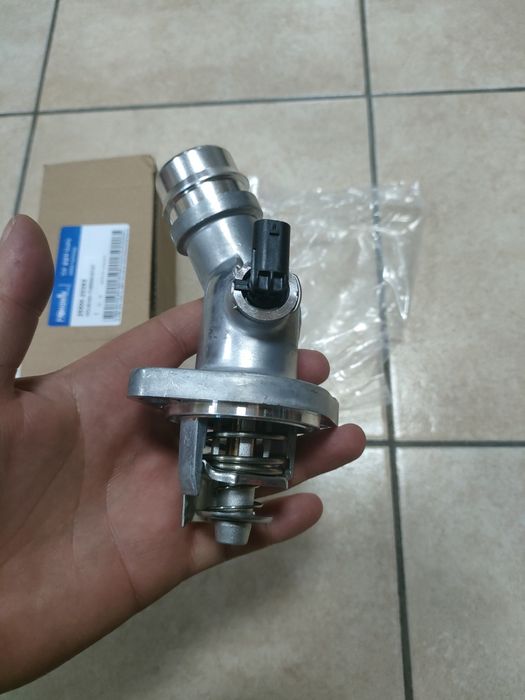 Термостат Hyundai Elantra 2.0 2016-2017-2018-2019-2020 хюндай елантра