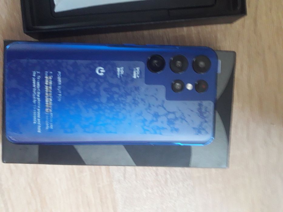 Продам новий телефон