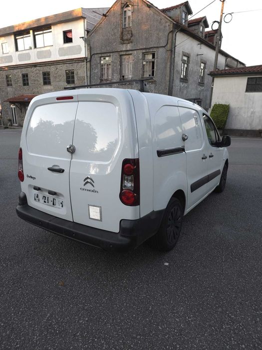 Citroën Berlingo 1.6 BlueHDi longa 100cv – 2018 – 180 000 km – 3 Lugares - 1 proprietário   8.900€