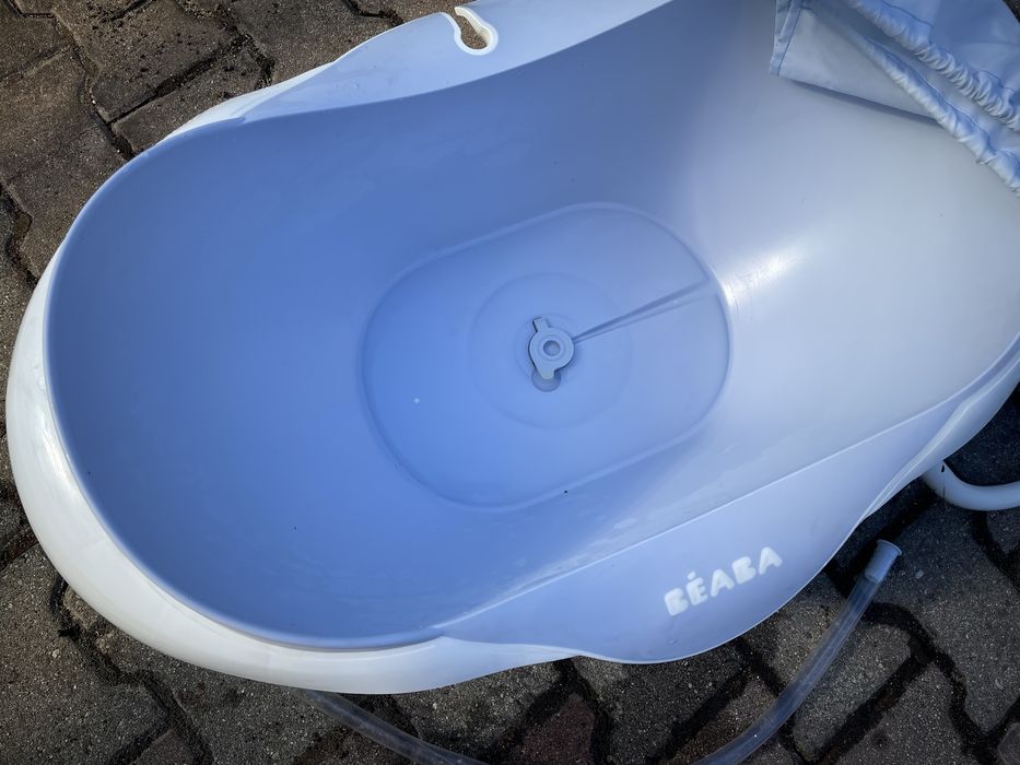 Beaba zestaw wanienka z odpływem oraz stojak do wanienki