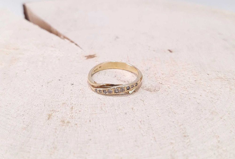 Złoty pierścionek p.585/2,92g