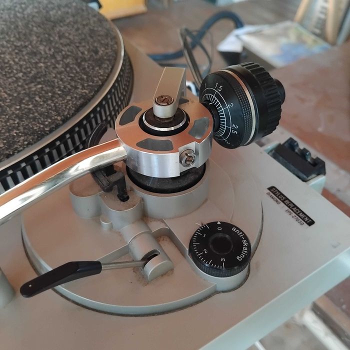 Gira-discos Technics SL-D3 (Direct Drive Automatic)