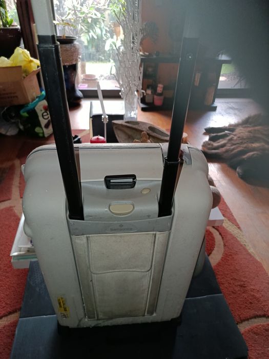 Mala trolley em excelente estado