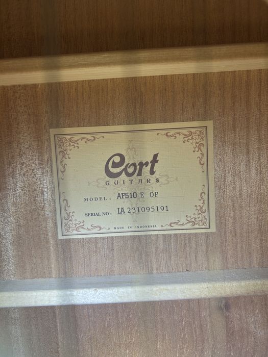 Електроакустична гітара Cort AF510E OP