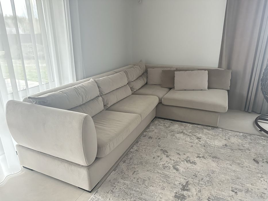 Диван Blanche Parma б/в