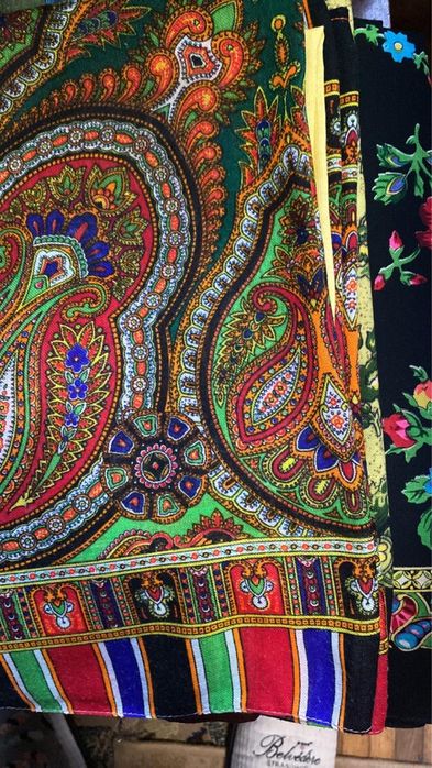 Продам хустини жіночі , в наявності різні візерунки