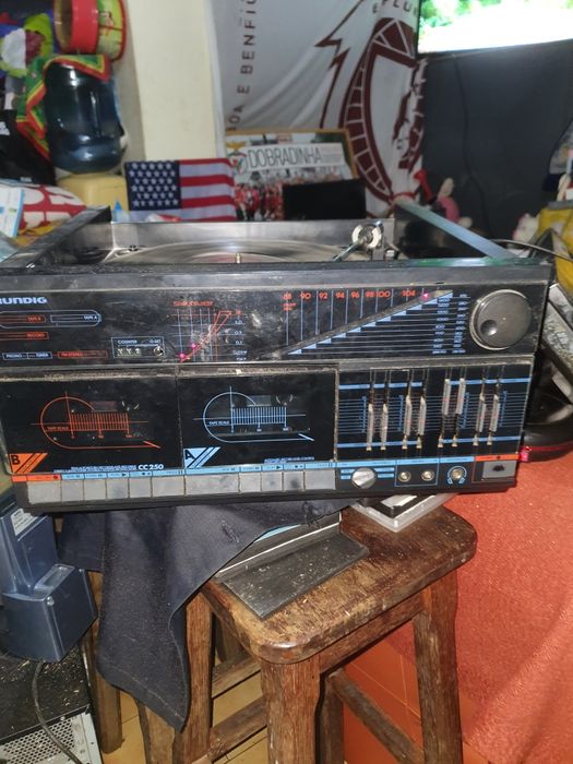 Gira disposição grundig crânio e caseeste a funcionar vendo ou troco