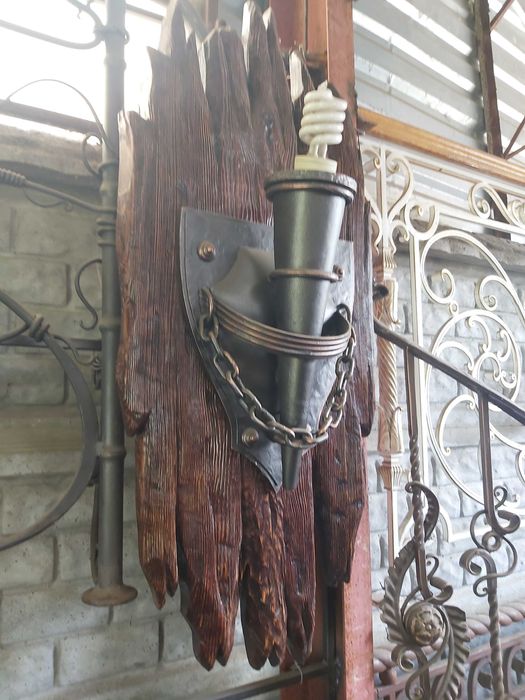 Настенный светильник. Бра. Настенное бра. Кованый светильник факел