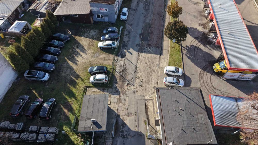 CENTRUM !!!   Plac  550 m2  pod  Komis, Skład , Hurt.