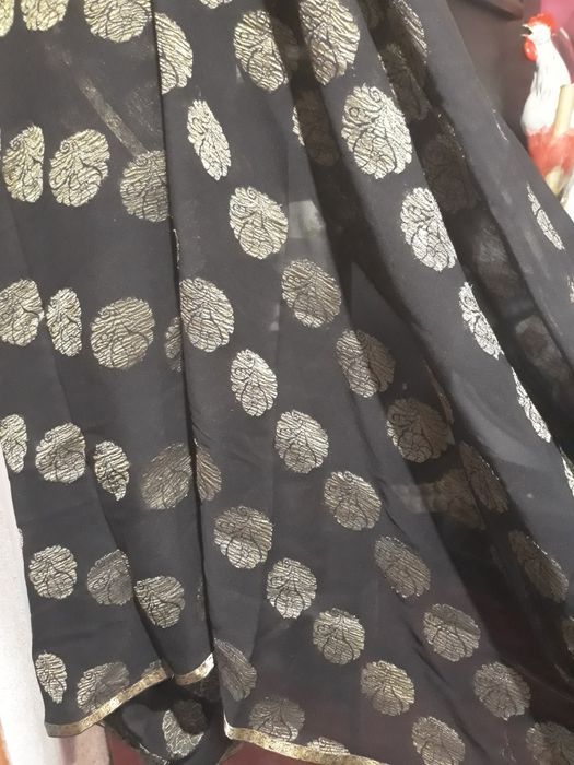 Індійське сарі. Різноманітні кольори