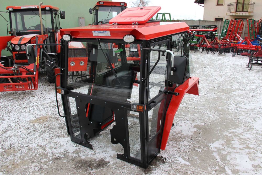 Kabina ursus C 330 c-330 z błotnikami ursus Naglak wersja Elegant