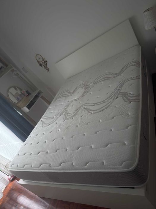 Colchão de casal, da marca Pikolin 160cm X 200cm