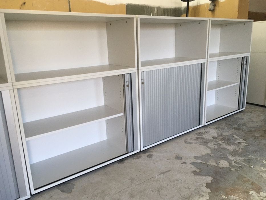 Szafa  z roletką na kluczyk