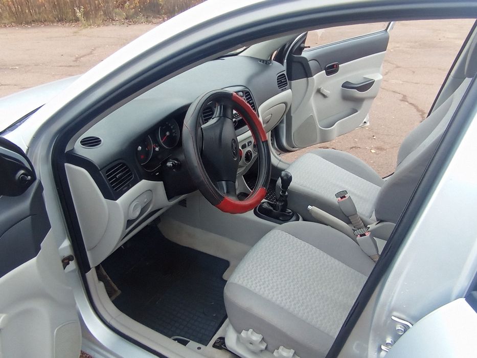 Hyundai accent 1,4 бензин