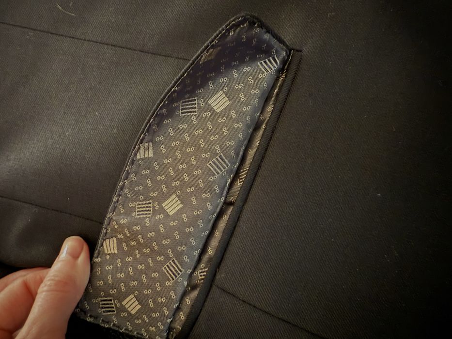 Новий класичний діловий чоловічий костюм