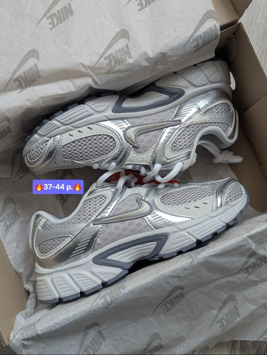 Кросівки Nike v5 RNR Metallic Silver White