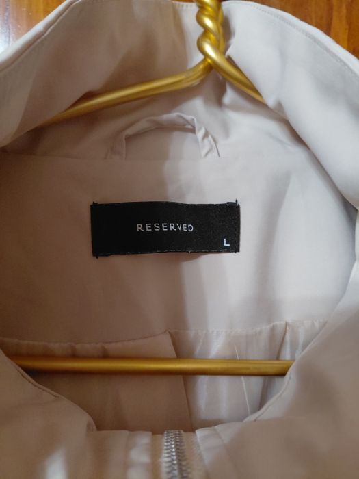Дощовик, плащ-сукня бежового кольору reserved, розмір l-xxl, стан нової речі