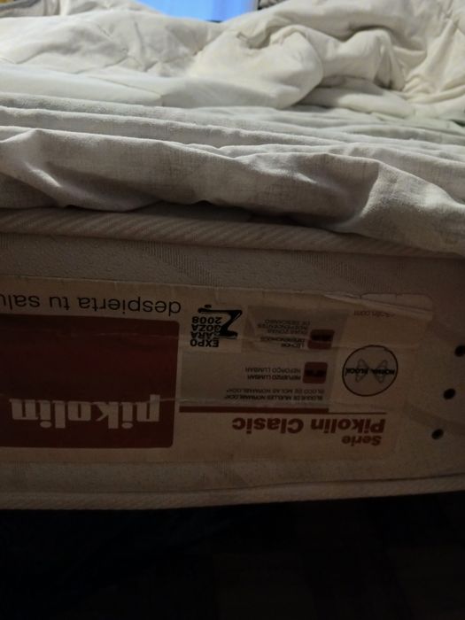 Colchão mais estrado