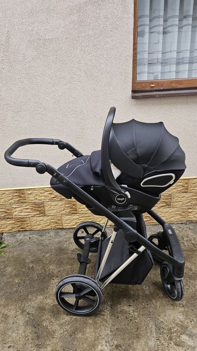 Автокрісло Carello Vega