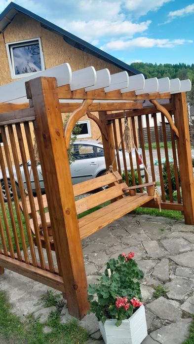 Mam do sprzedania huśtawkę czteroosobową biesiadną