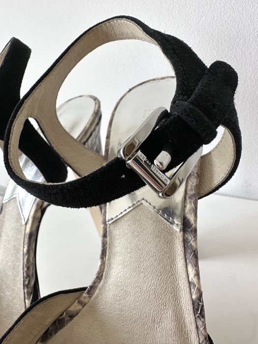 Sandalhas MICHAEL KORS salto alto em couro