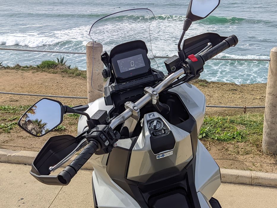 Honda ADV 350 - 10 mil KM