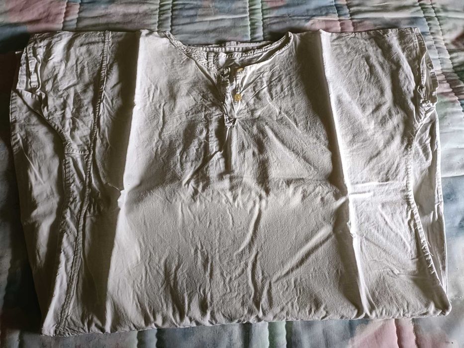 Camisa em linho lisa