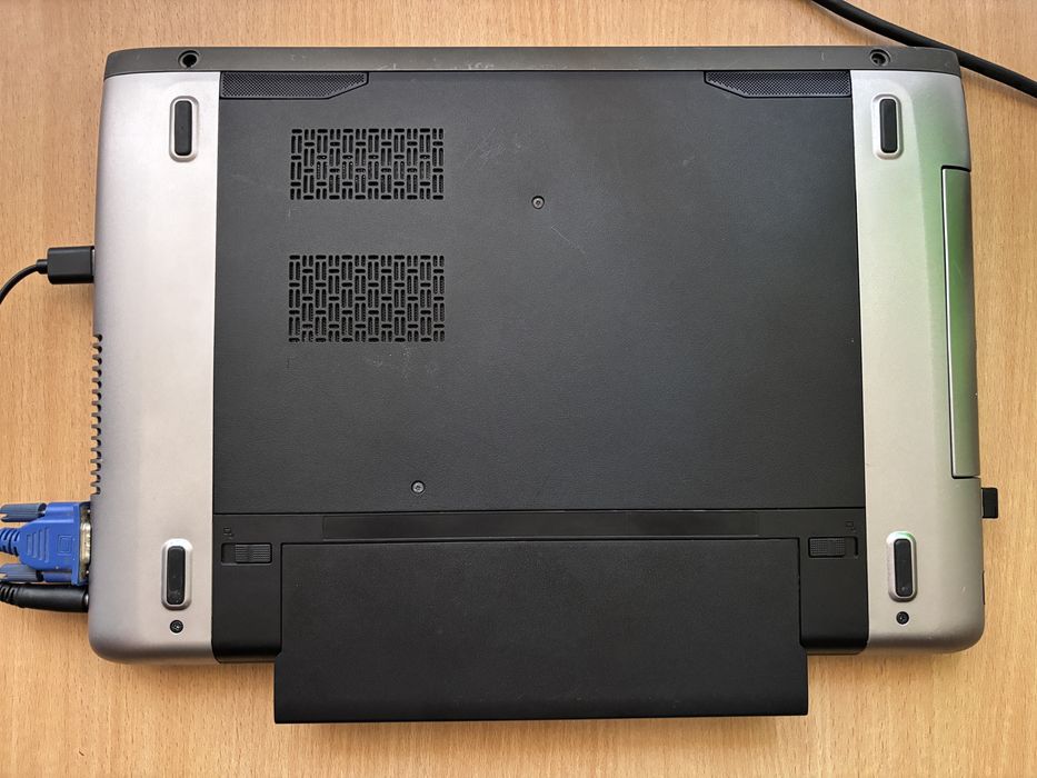 Dell Vostro 3560 i7/16gb/256ssd/500hdd, нова батарея