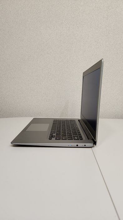 Стильний та компактний Acer 14" Full HD. 12 годин роботи батареї!