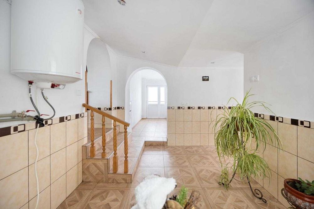 Будинок , комерційне приміщення, ремонт/ Лани, Щирець/ Львівська обл