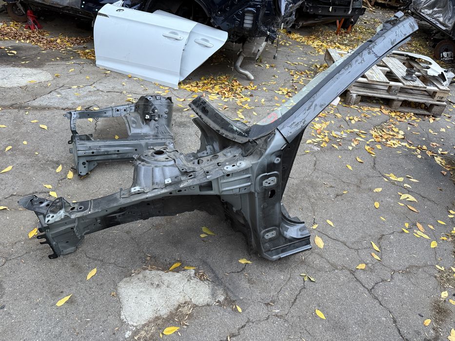 Четверти передние Mazda 6 GL 2018-2022