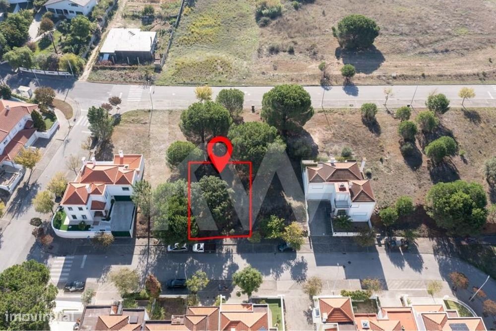 Vende-se Terreno Urbano no Entroncamento
