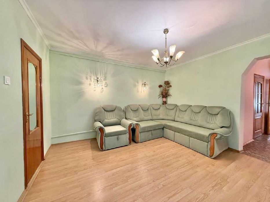 Крыжановка пол дома на  6 сотках земли