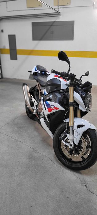 Bmw s 1000 r pack m