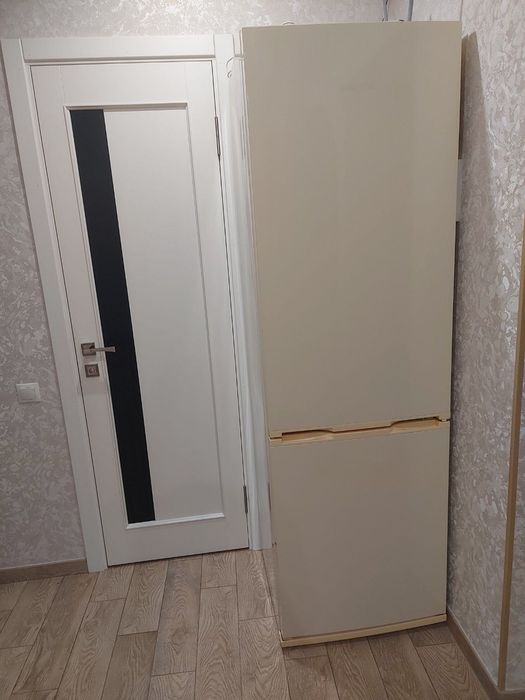 Холодильник двокамерний Snaige RF 39, б/в