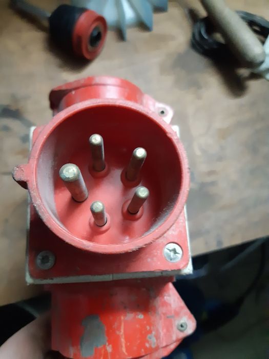 Trójnik siłowy 16A