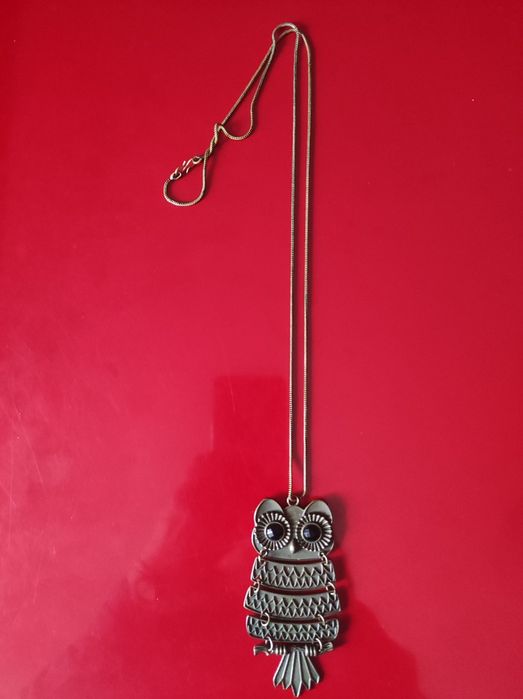 Colares com pingentes originais