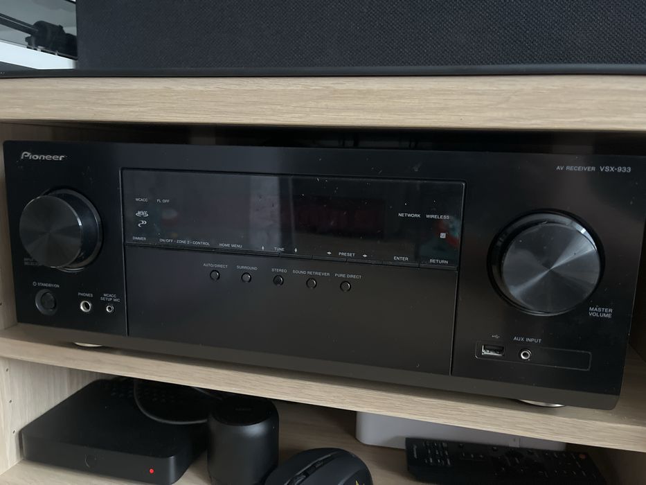 Amplituner Pioneer VSX-933