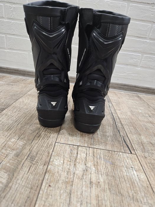 Продам мотоботи SHIMA