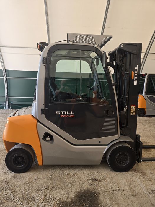 Still 2.5T diesel 1.9 triplex kabina