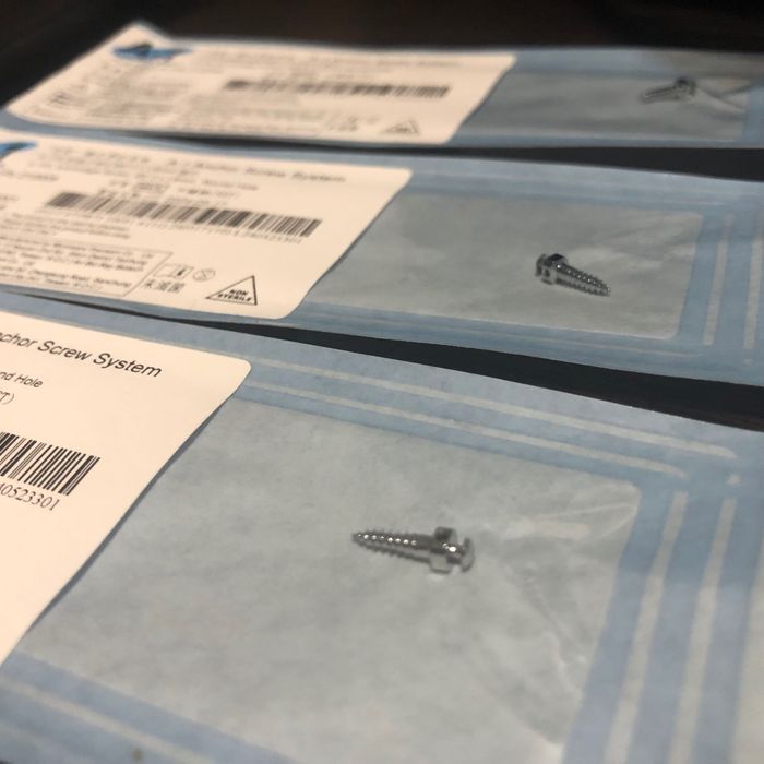 Мікрогвинти  8мм