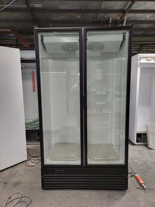 Холодильна шафа для напоїв  Frigoglas