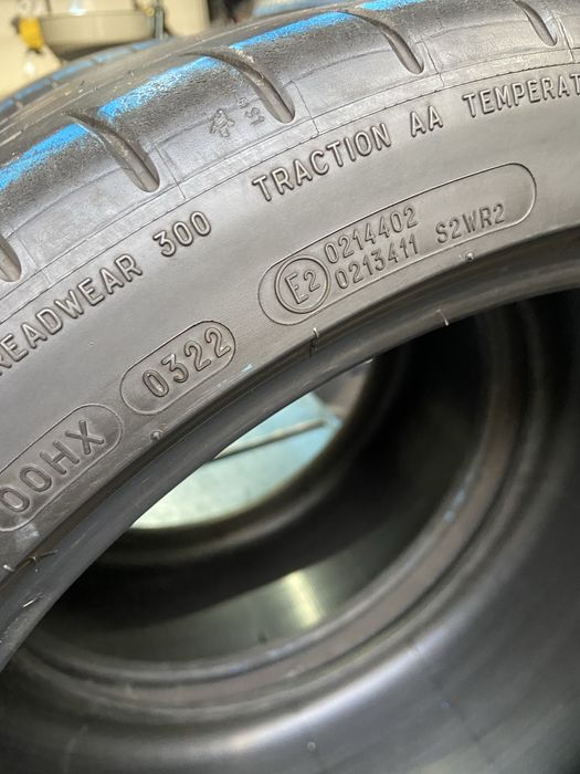 Pneus 265 / 35 19 Michelin