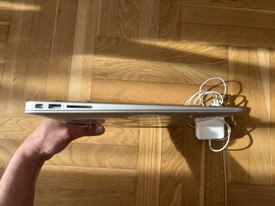 Sprawny MacBook Air 13 - 2017 +  oryg. ładowarka