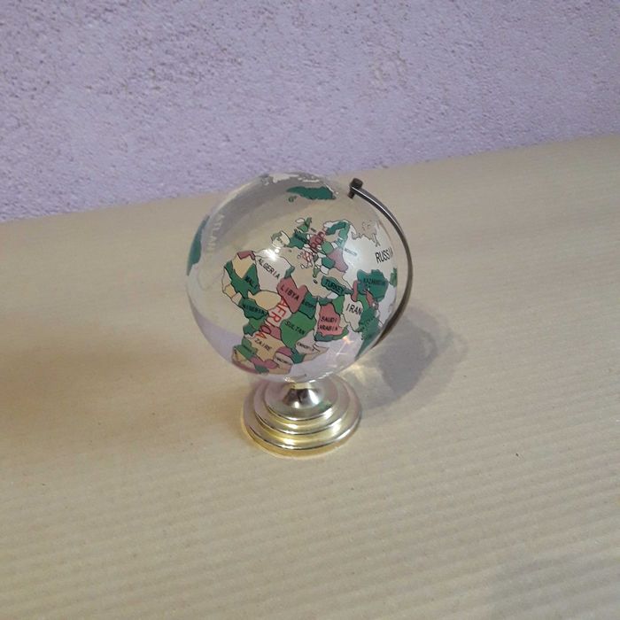 Глобус настольный декоративный.